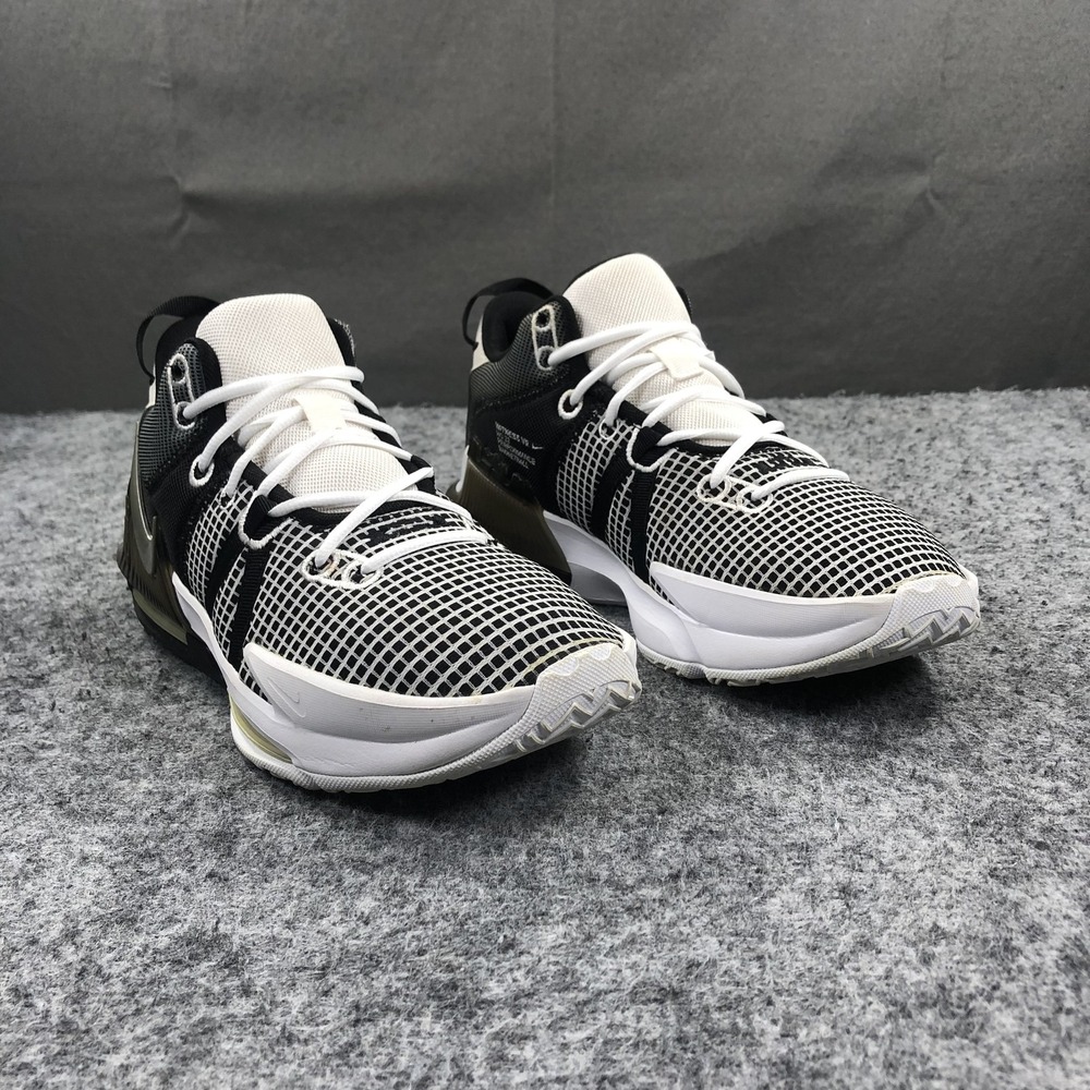 Nike LeBron Witness 7 Shoes Mens Size 9.5 Black White Basketball DM1123-100